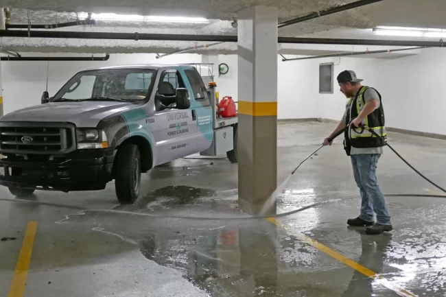 parking lot power washing