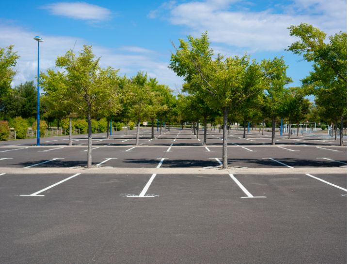 Seasonal parking lot cleaning in Vancouver