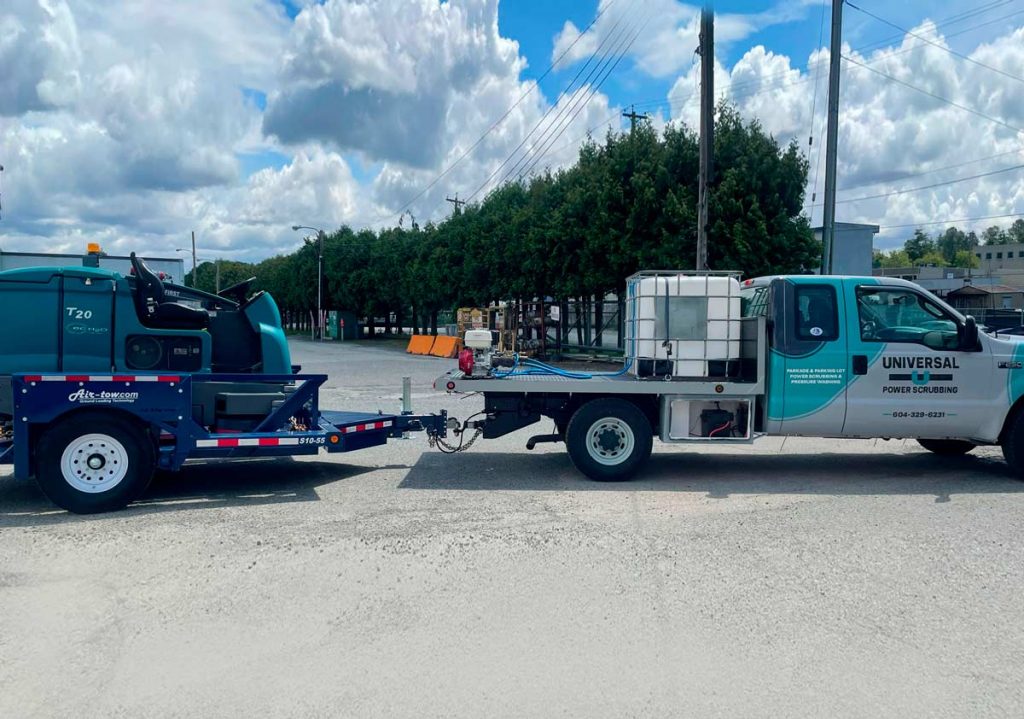 universal power cleaning truck and equipment